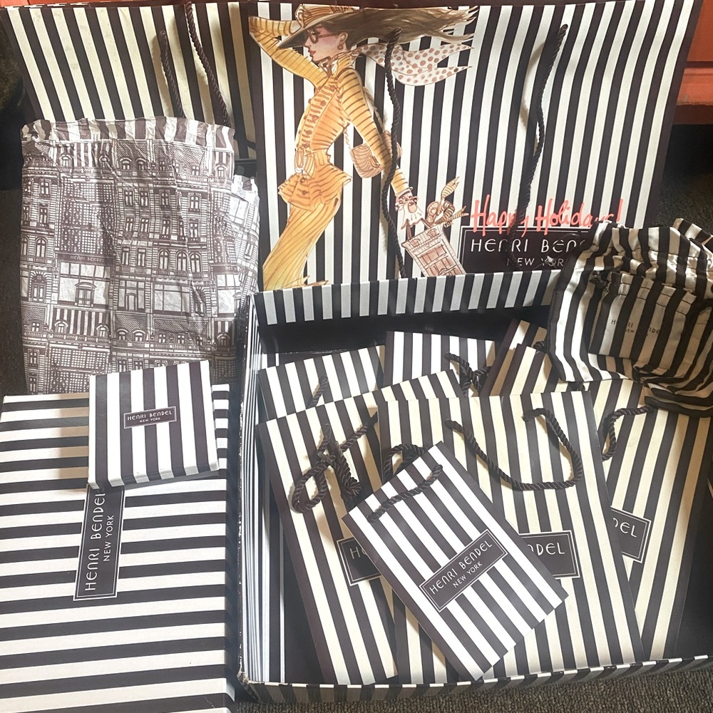 Henri Bendel gift bags 18 pieces